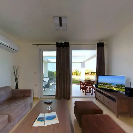 The Three-bedroom With A Private Pool And A View Of The Ionian Sea